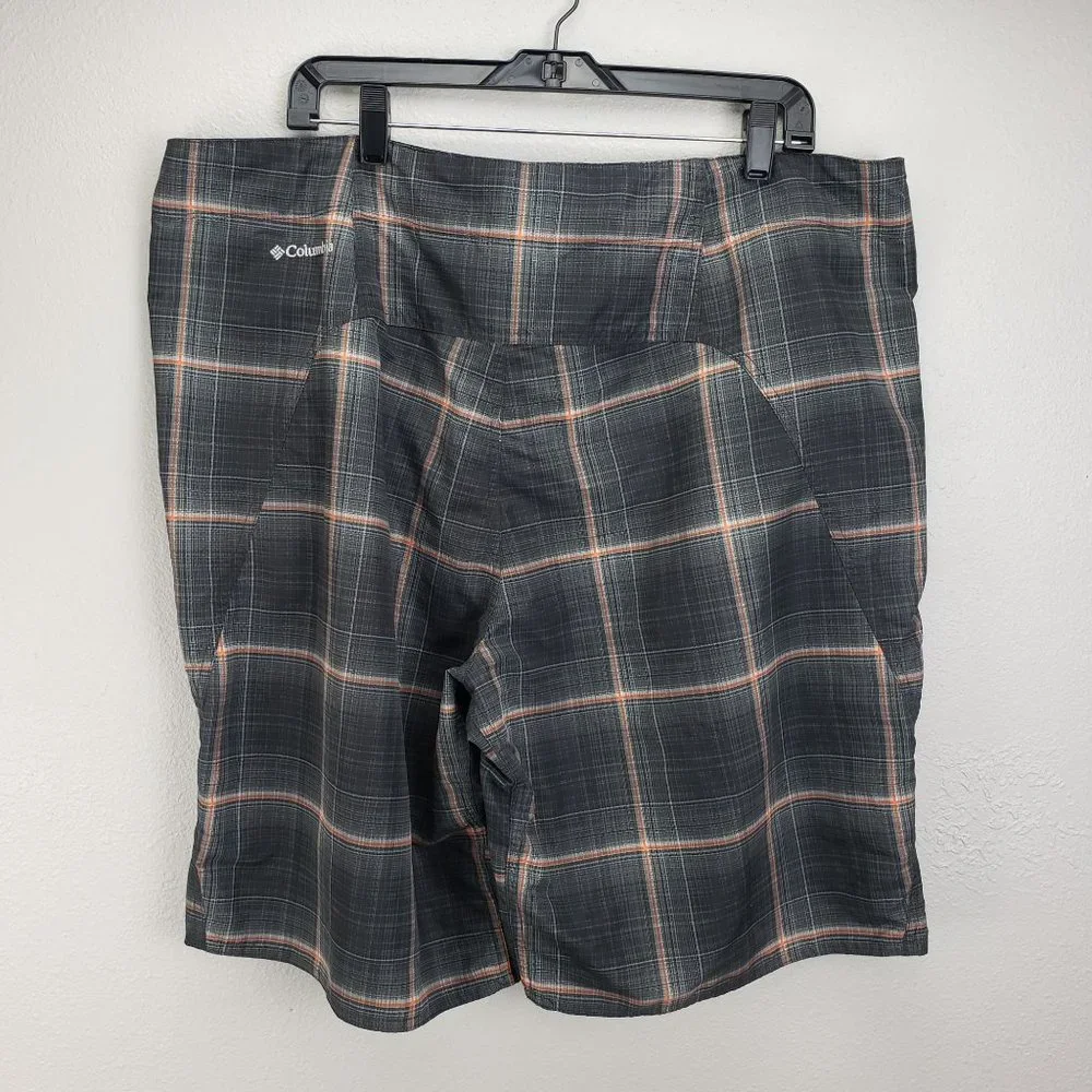 Columbia black/orange size 42 plaid short stretchy‎ swim Omni protection